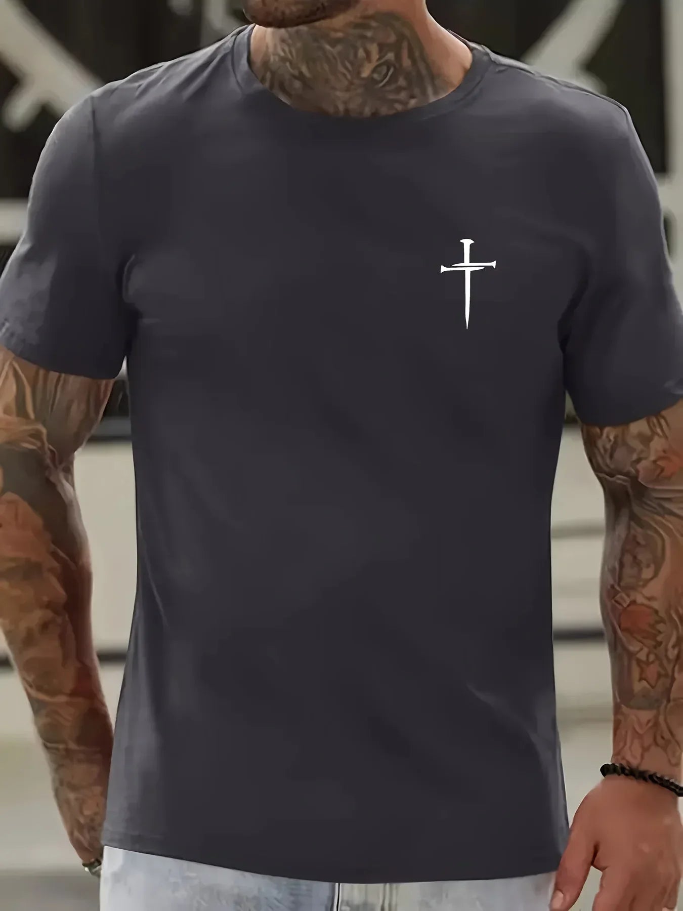Men's Oversized "Faith Cross" Tee - Messiah Wear